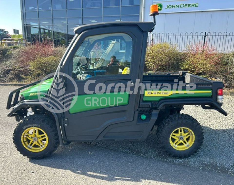 John Deere 865M