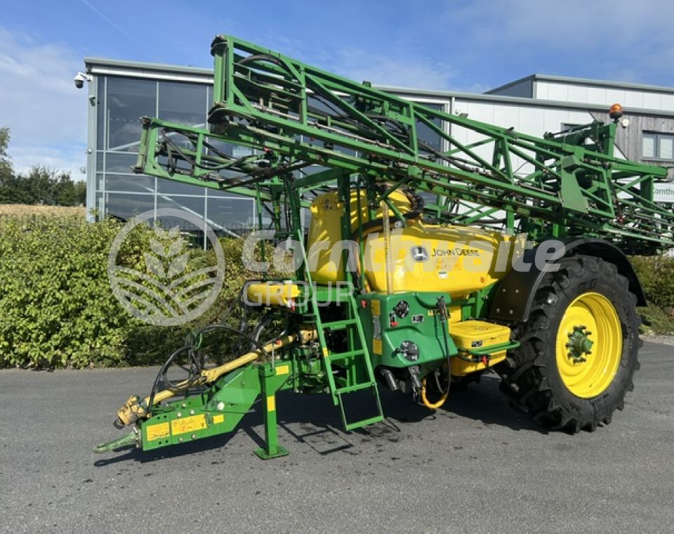 John Deere M724 Trailed Sprayer