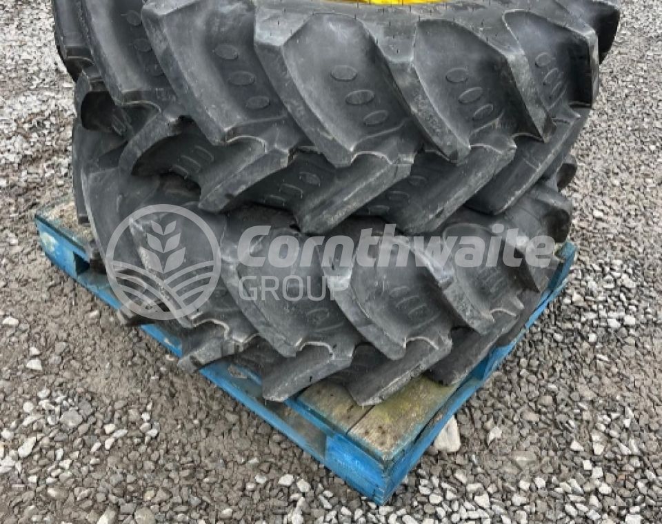 John Deere 12x24 Adjustable Wheel Rims With BKT 382/85R24