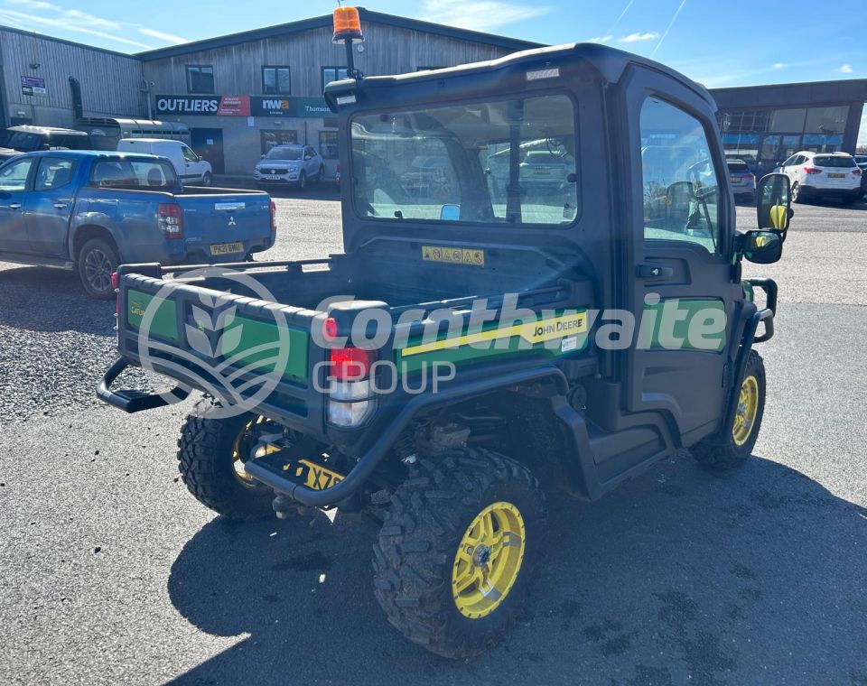John Deere 865M