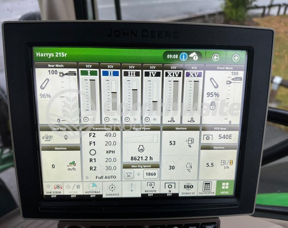 John Deere 6215R                         