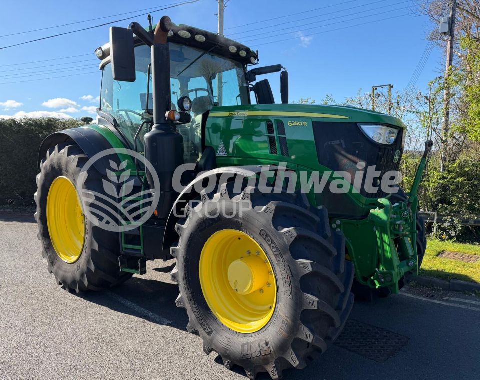 John Deere 6250R