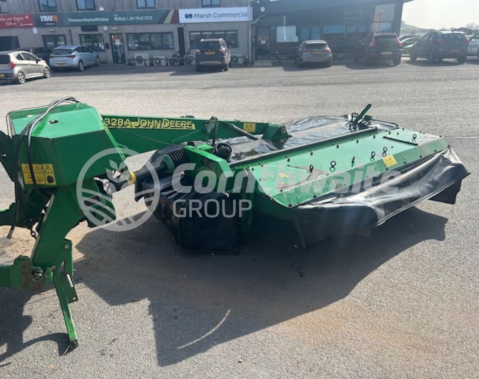 John Deere 328A