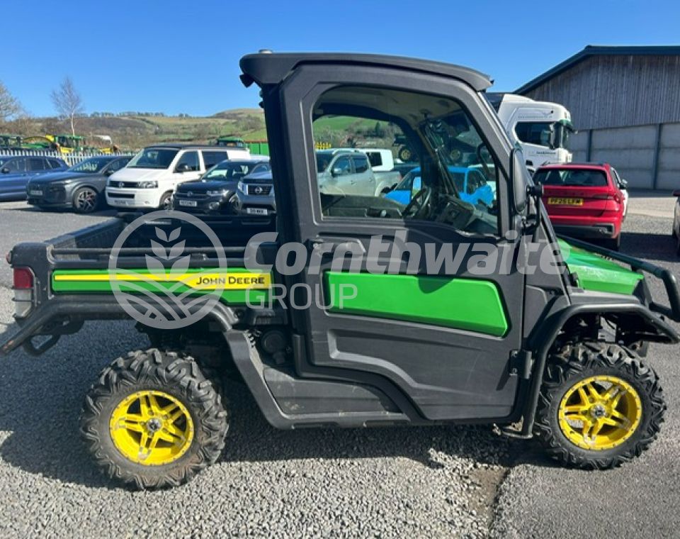 John Deere 865M