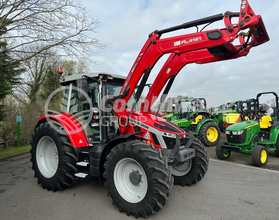 Massey Ferguson  5S125