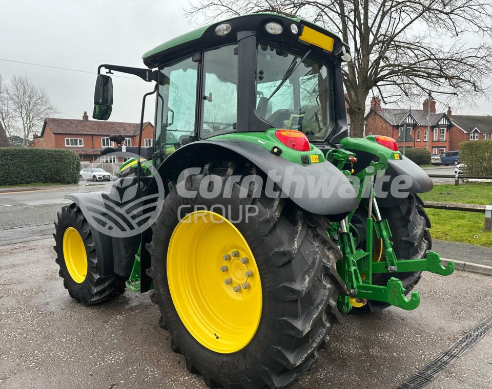 John Deere 6120M