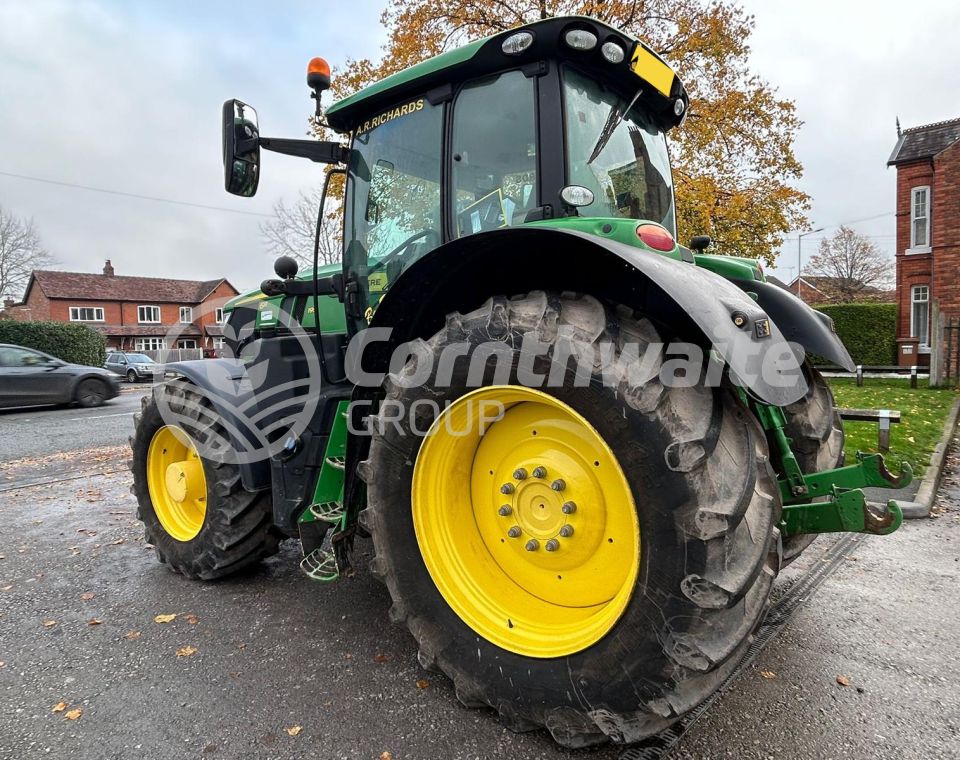 John Deere 6R195