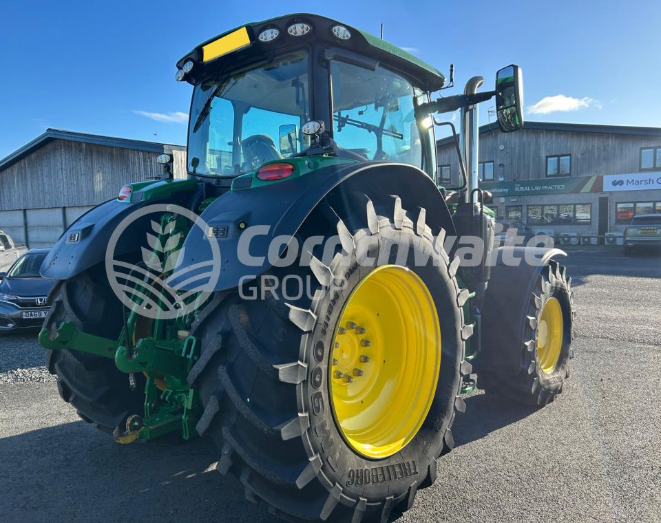 John Deere 6R 195