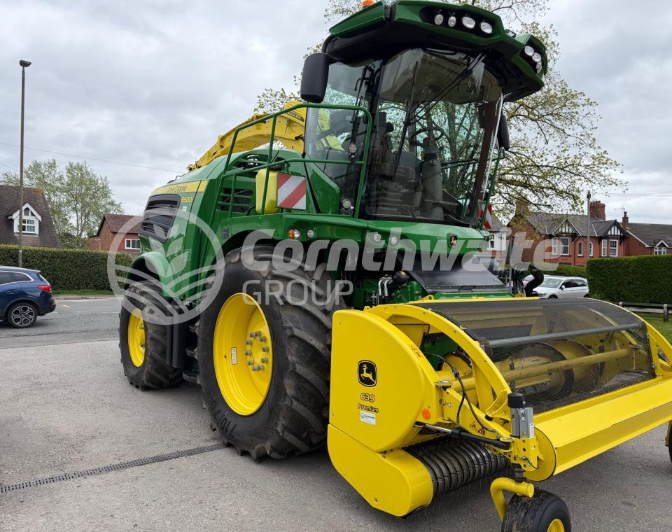 John Deere 8600i