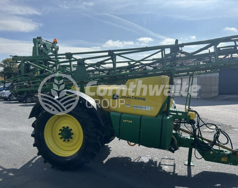 John Deere M724 Trailed Sprayer
