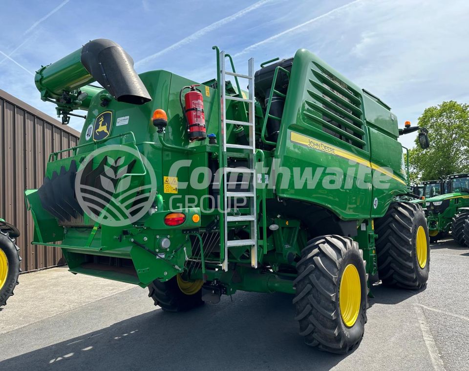 John Deere T560i