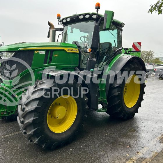 John Deere 6R 250