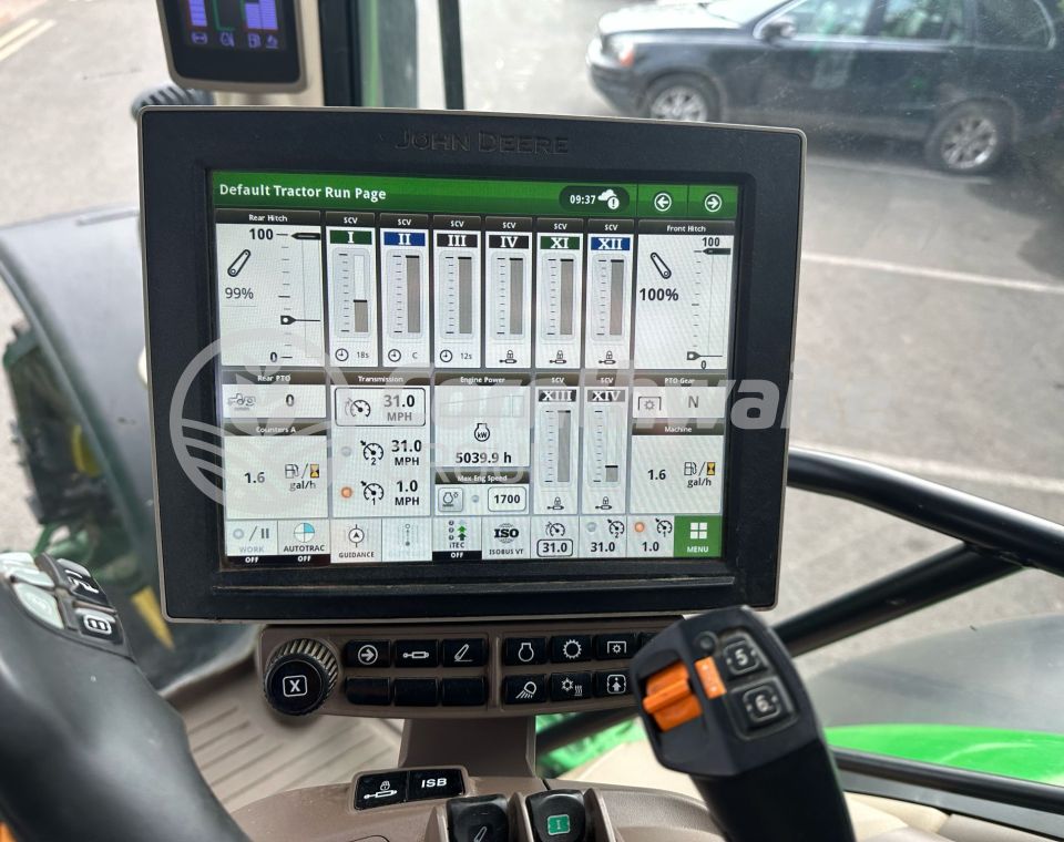 John Deere 6R 215