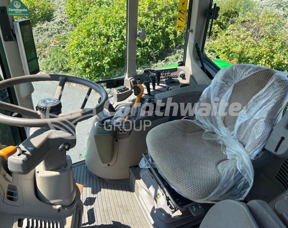 John Deere 6100M