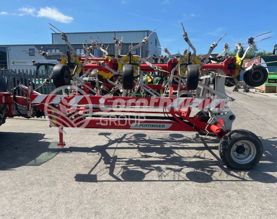 Pottinger Hit 10.11T Trailed Tedder 