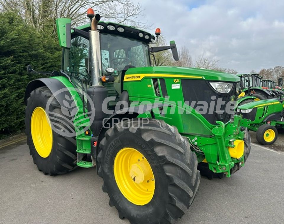 John Deere 6R 215