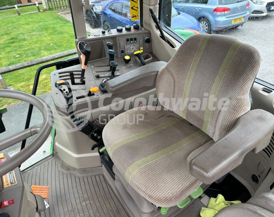 John Deere 6630