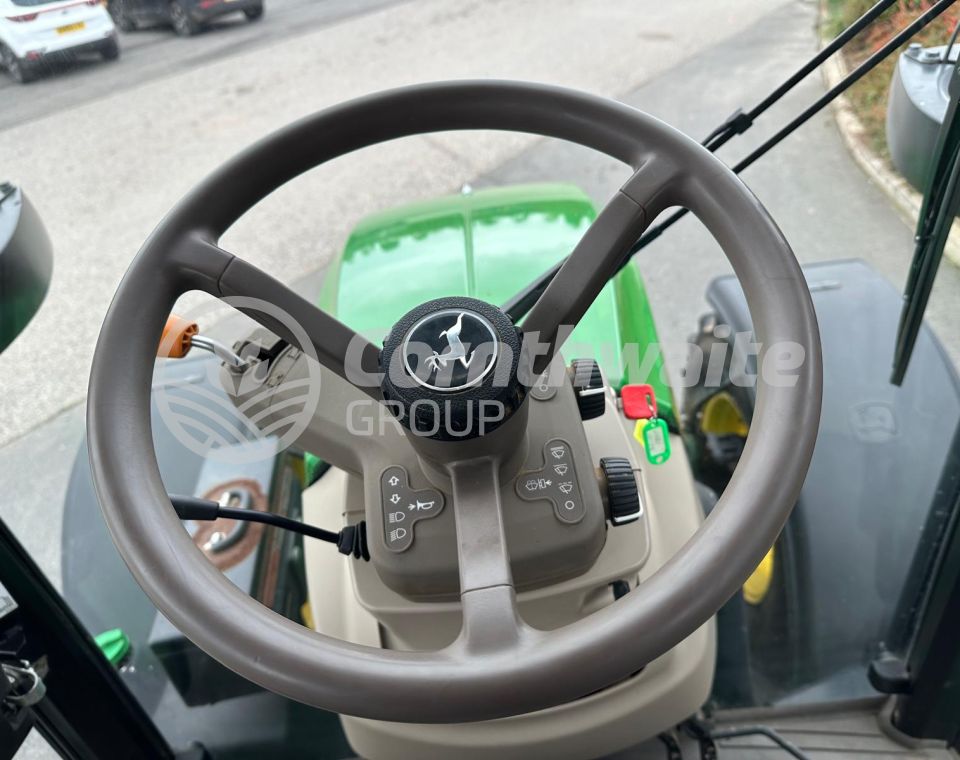 John Deere 5100R