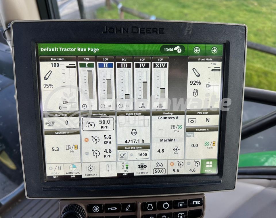 John Deere 6215R