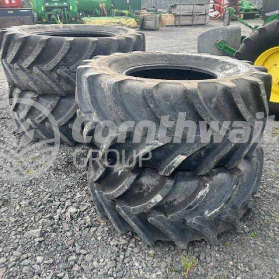 Firestone Pair of 650/65/42  Pair of 600/65/28