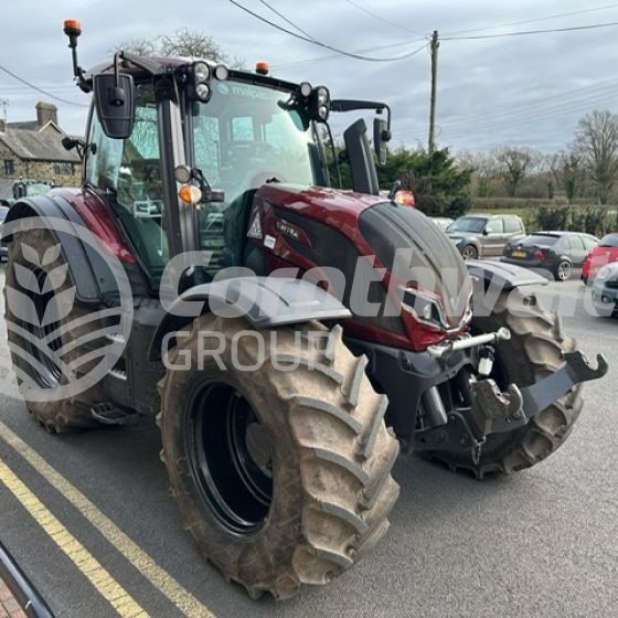 Valtra N155