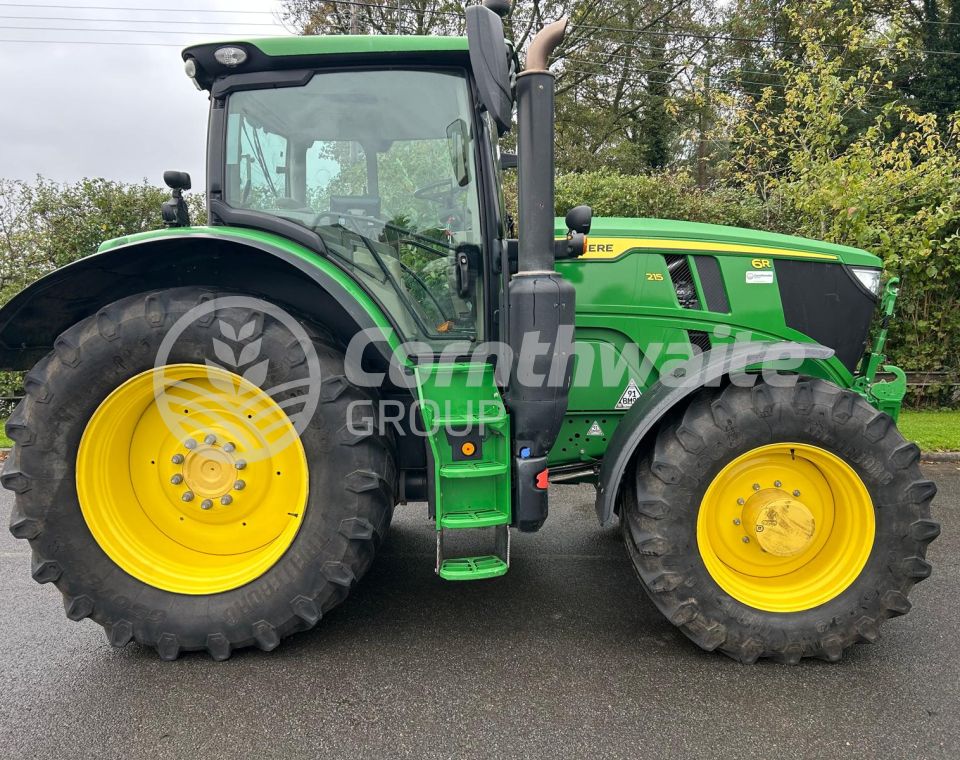 John Deere 6R 215