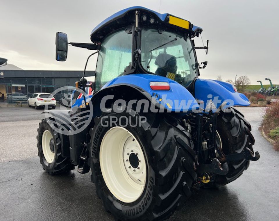 New Holland T7 210