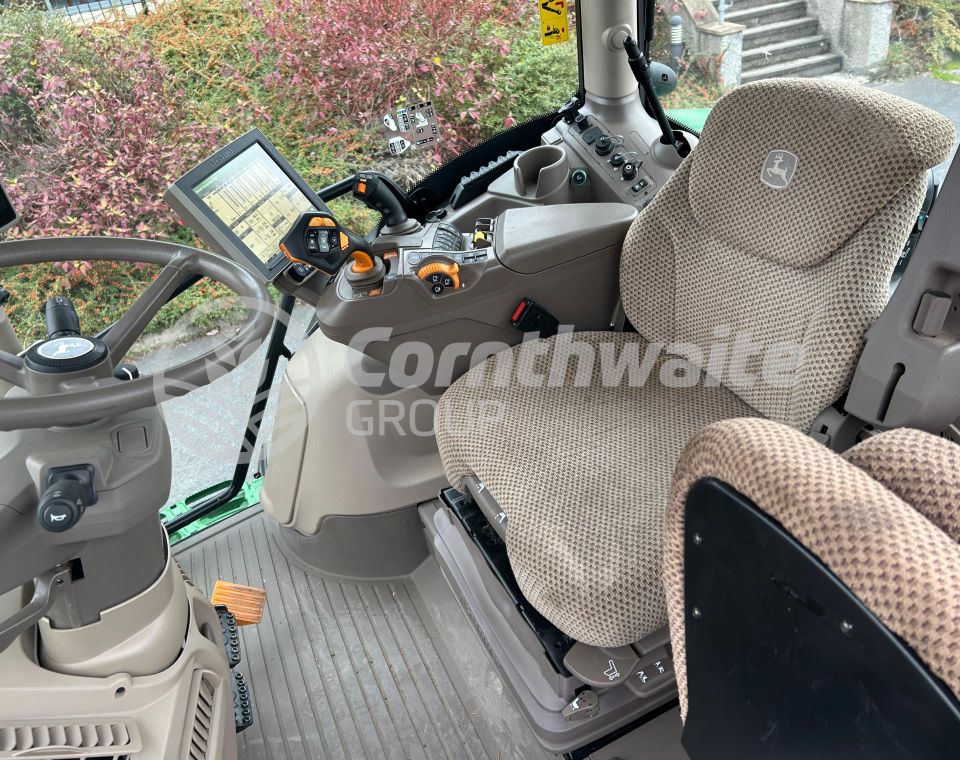 John Deere 6R 130