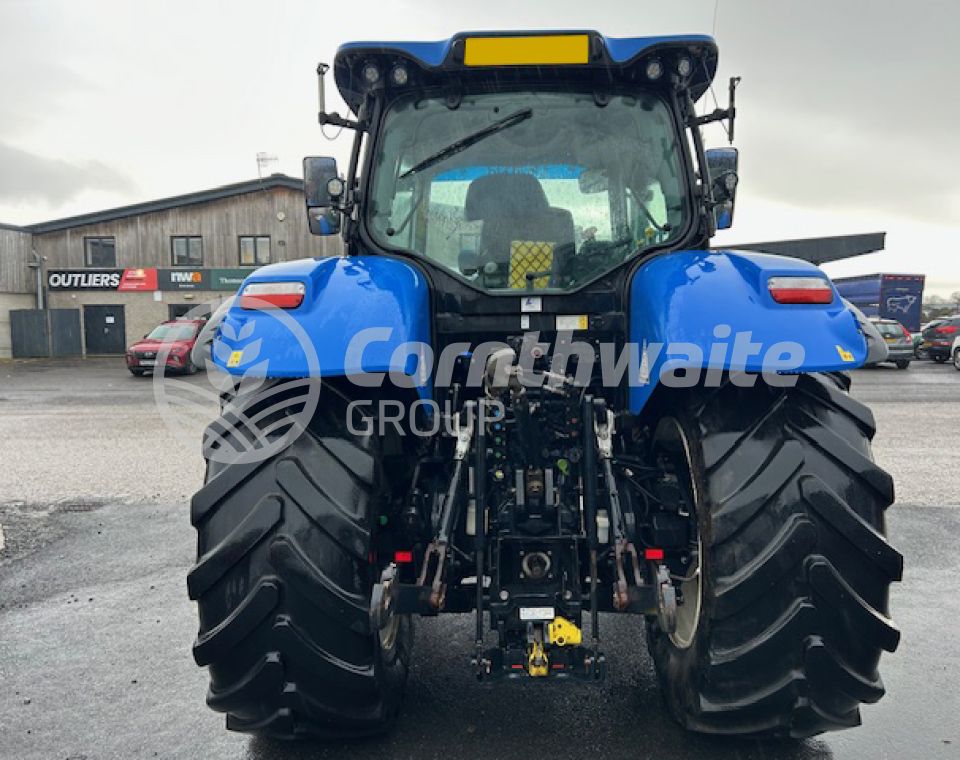 New Holland T7 210