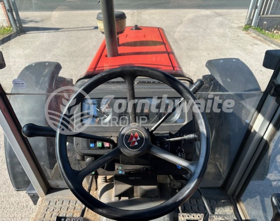 Massey Ferguson  390T