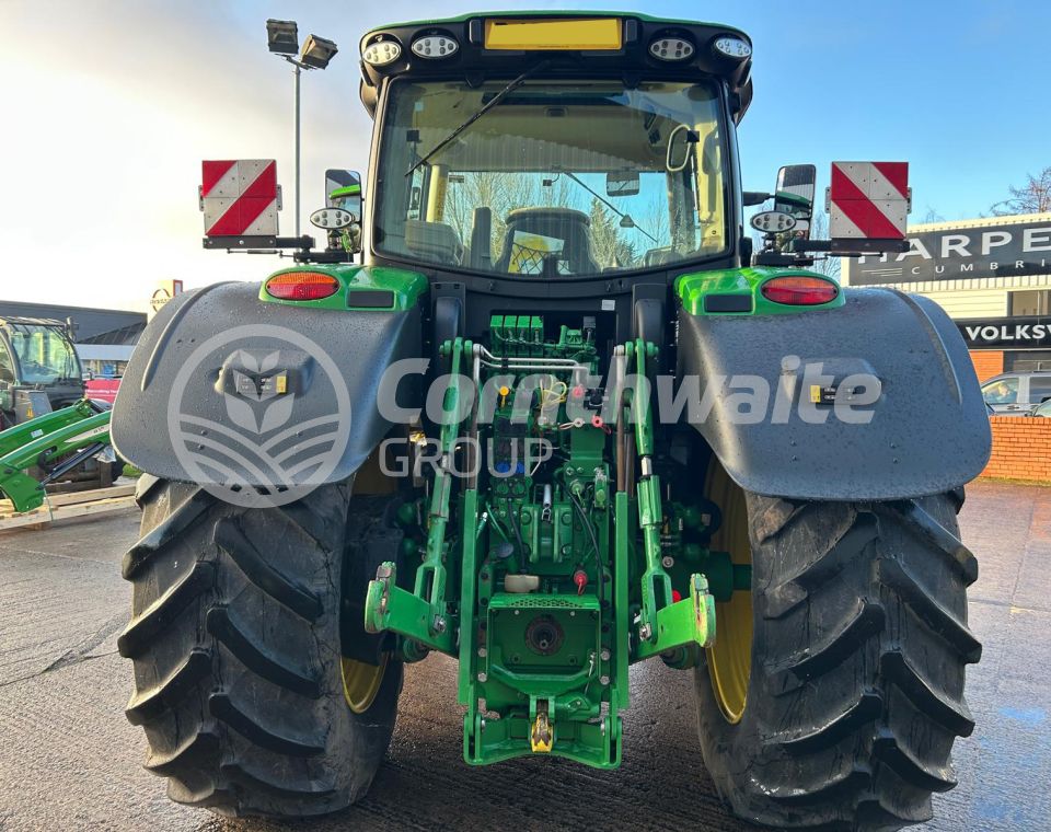 John Deere 6175R