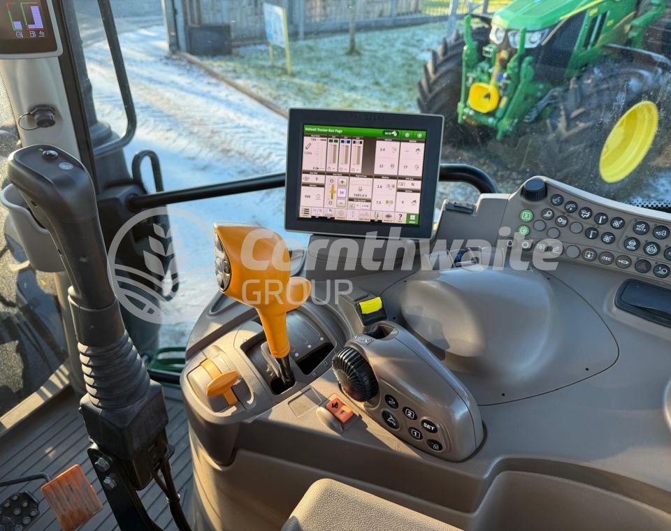 John Deere 6R 120