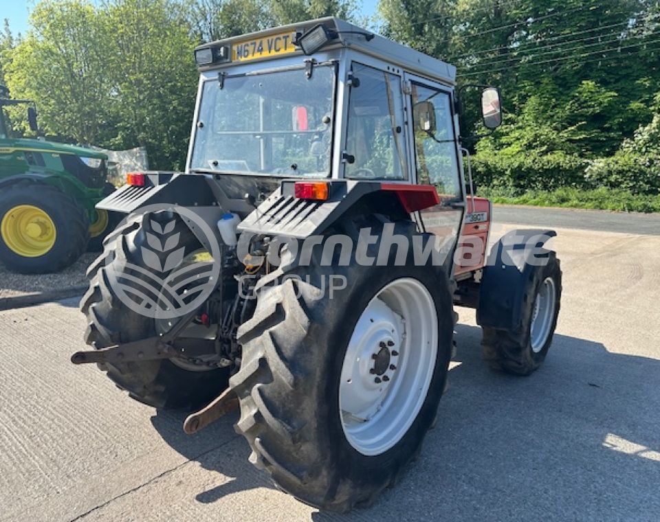 Massey Ferguson  390T