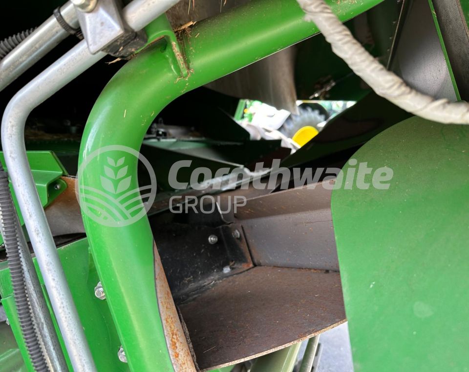 John Deere T560i