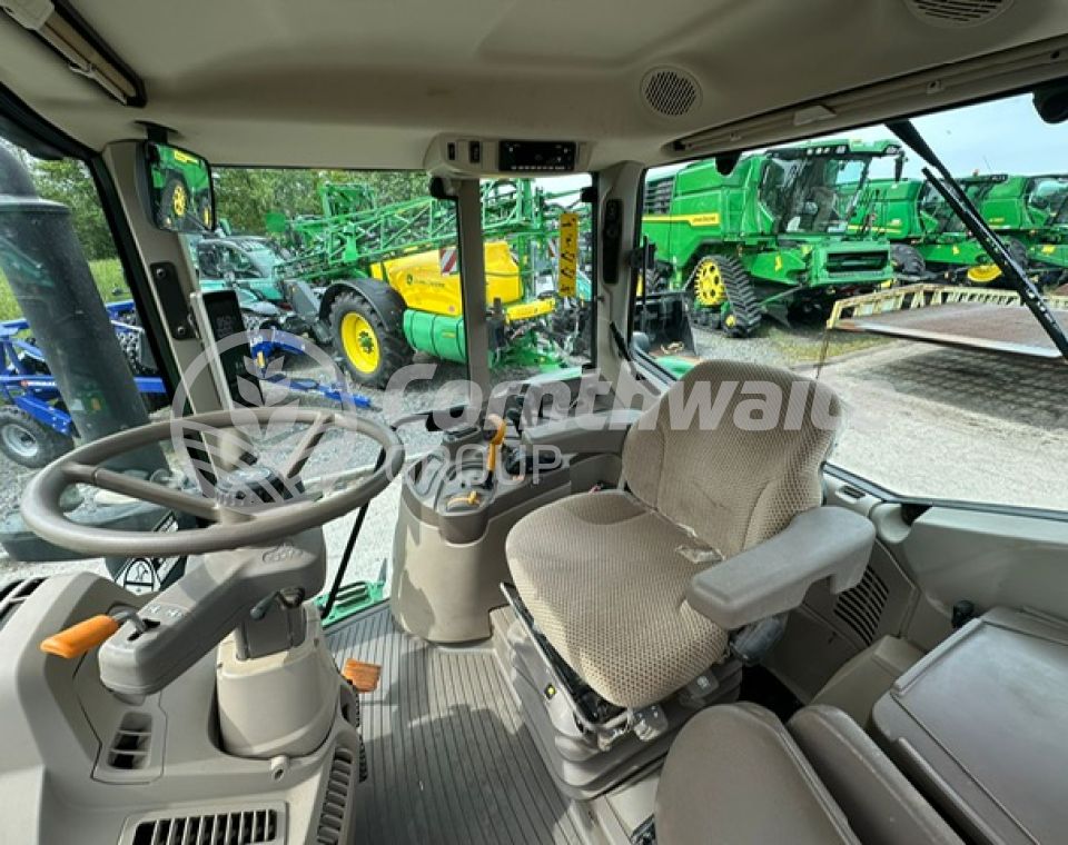 John Deere 6130M