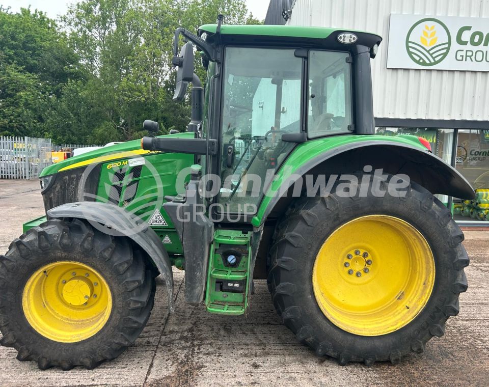 John Deere 6120M