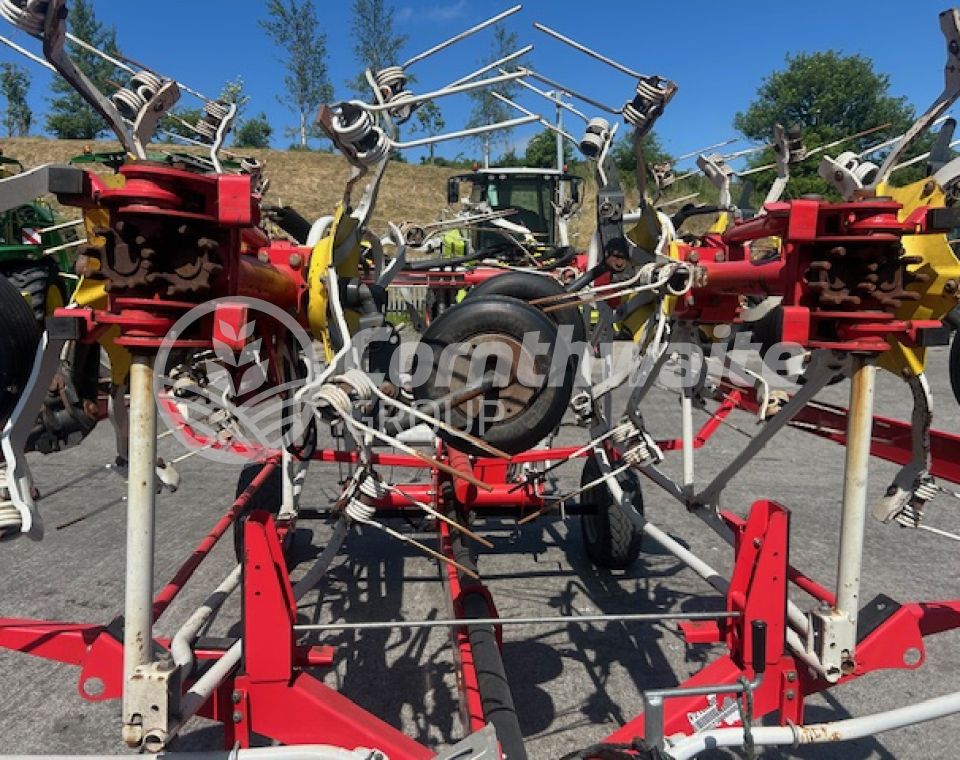 Pottinger Hit 10.11T Trailed Tedder 