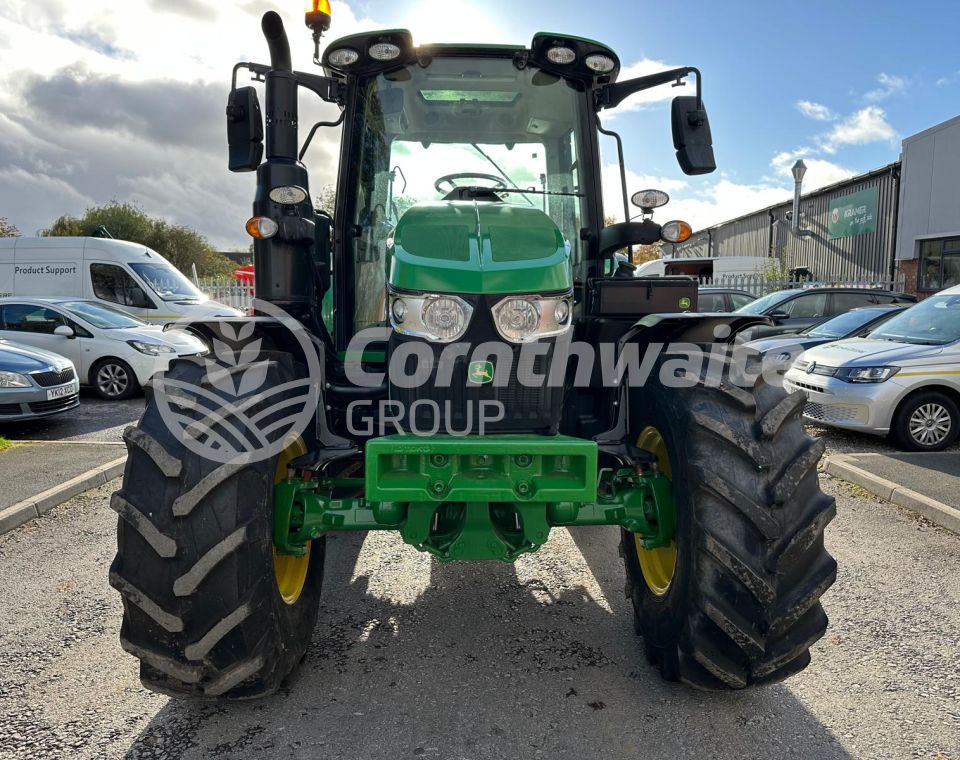 John Deere 6120M