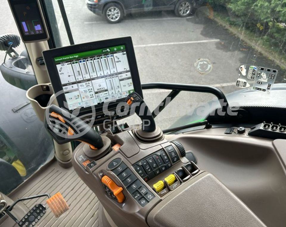 John Deere 6R 215