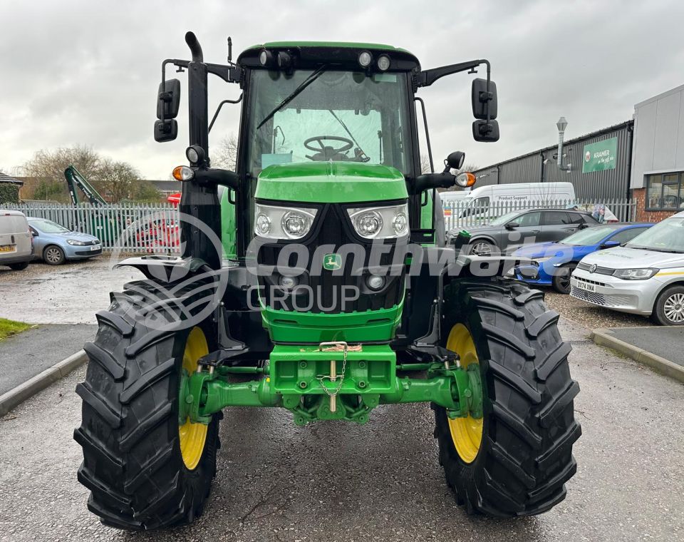 John Deere 6120M