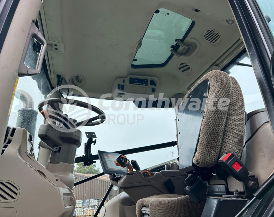 John Deere 6R 215