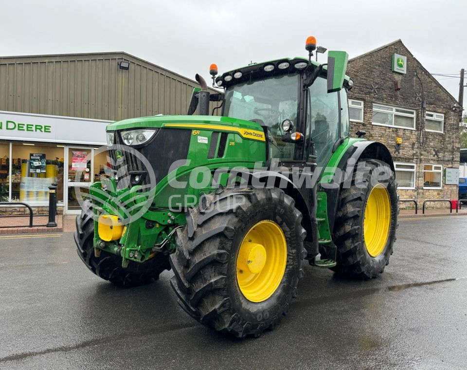 John Deere 6R 215