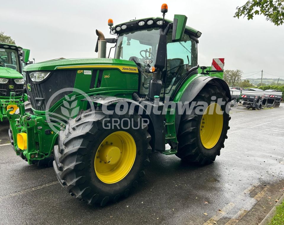 John Deere 6R 250