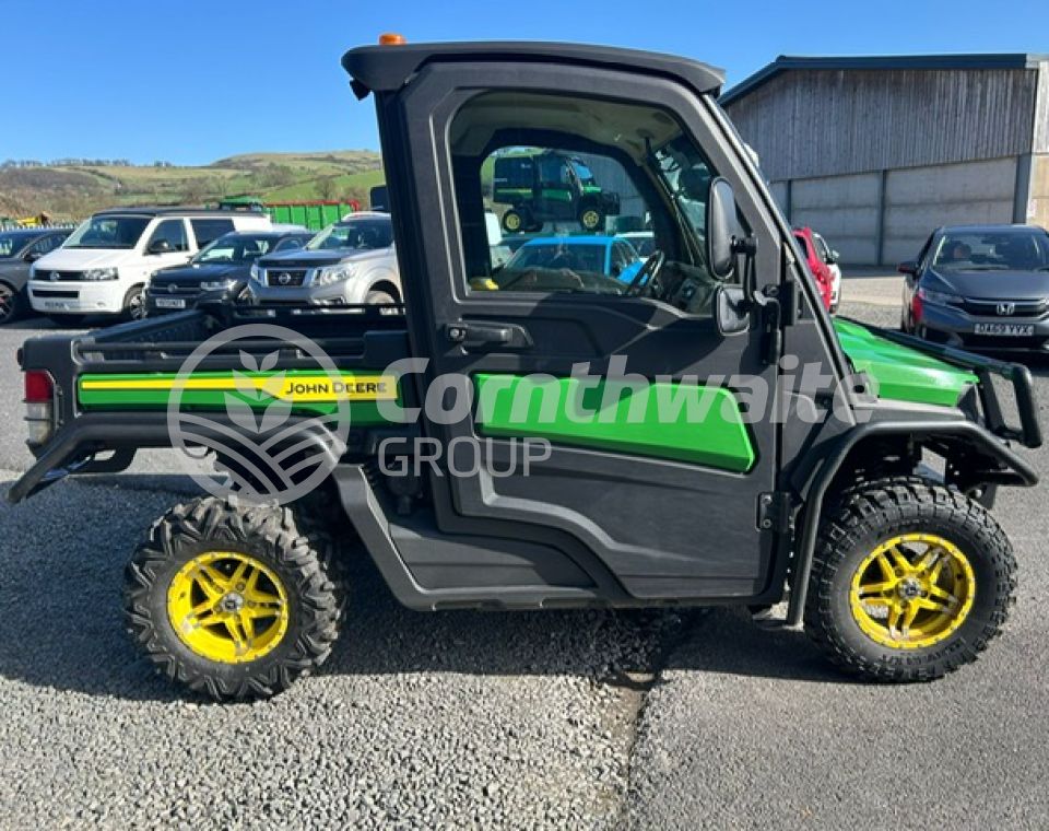John Deere 865M