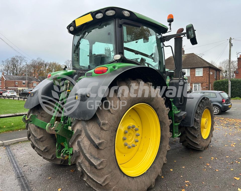 John Deere 6R 195