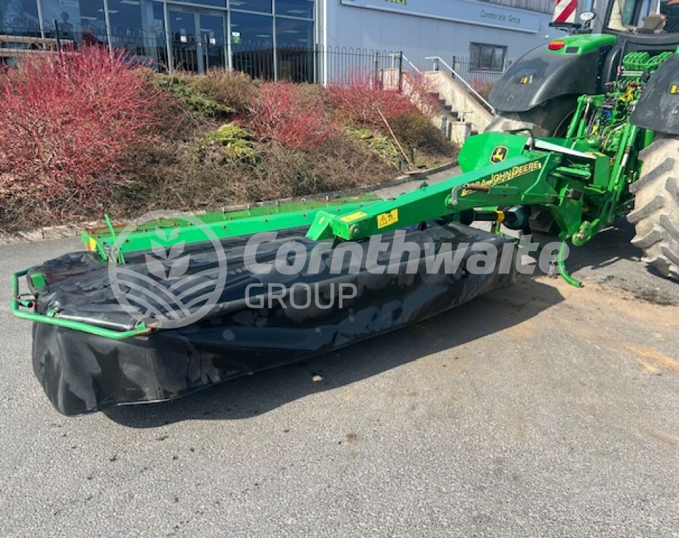 John Deere 328A