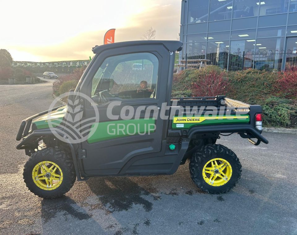 John Deere 865M
