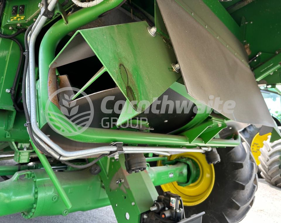 John Deere T560i