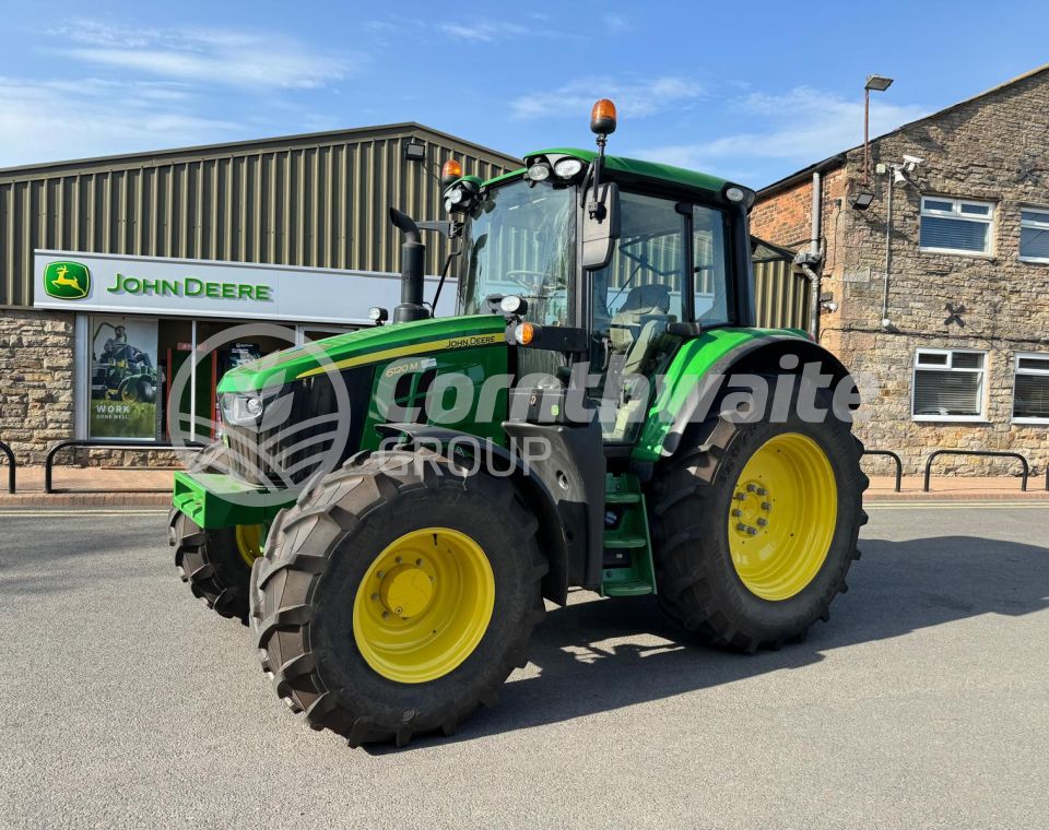 John Deere 6120M