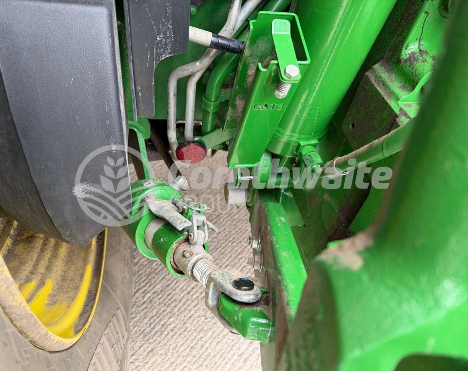 John Deere 6R 215